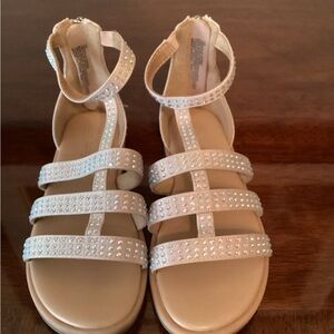 Cat & Jack Girls Size 13 Cream Sandals with Rhinestones